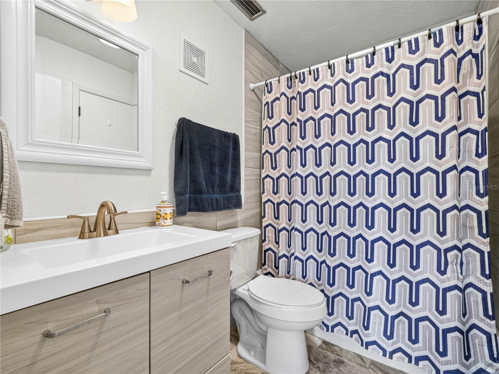SANDY COVE WINTER HAVEN - Residential