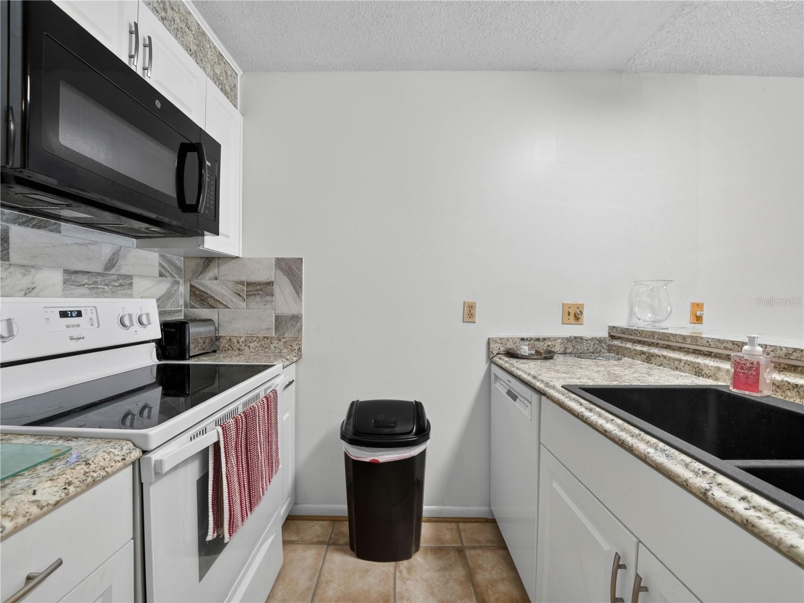 SANDY COVE WINTER HAVEN - Residential