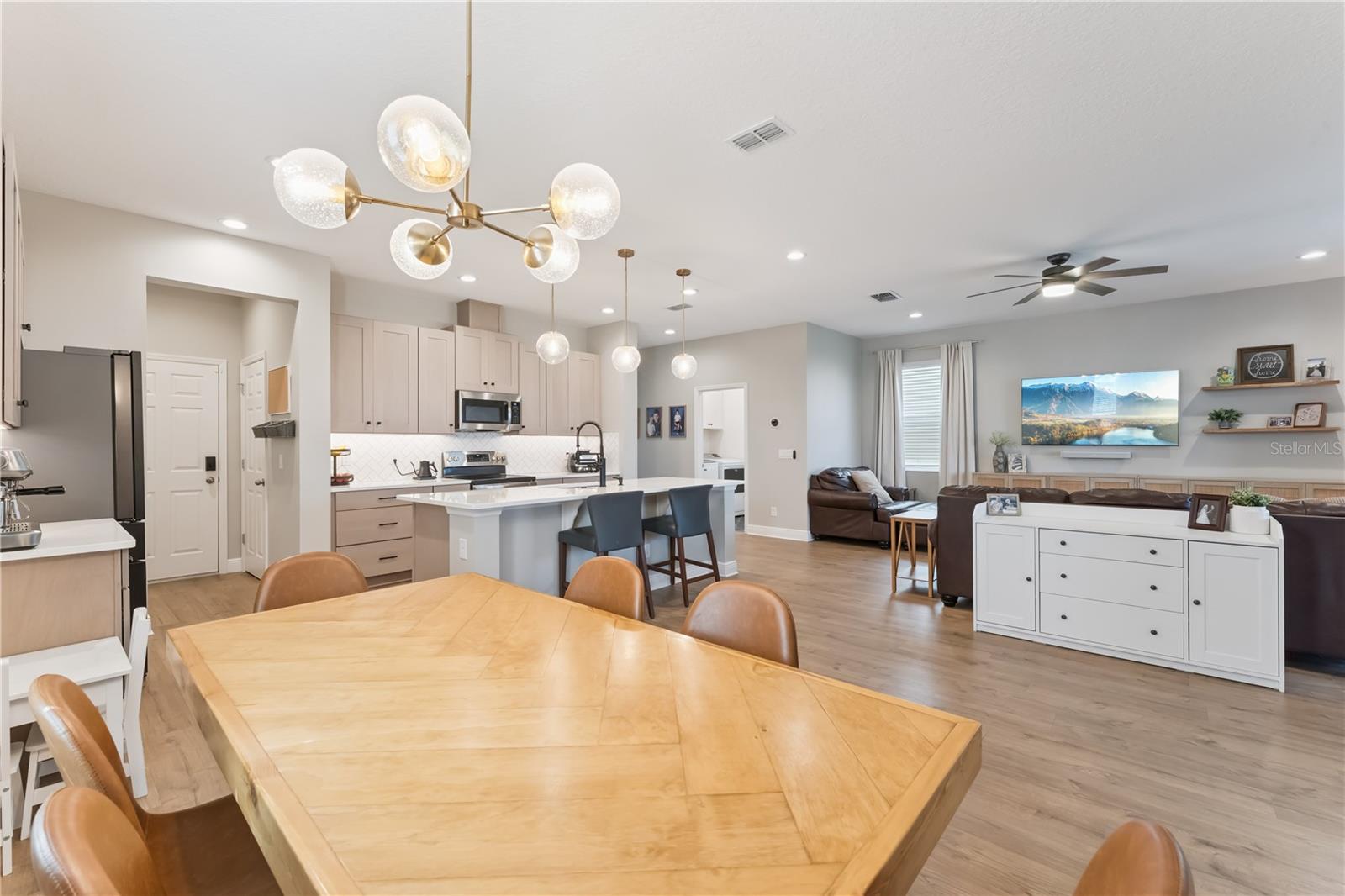 RIDGEVIEW - Residential