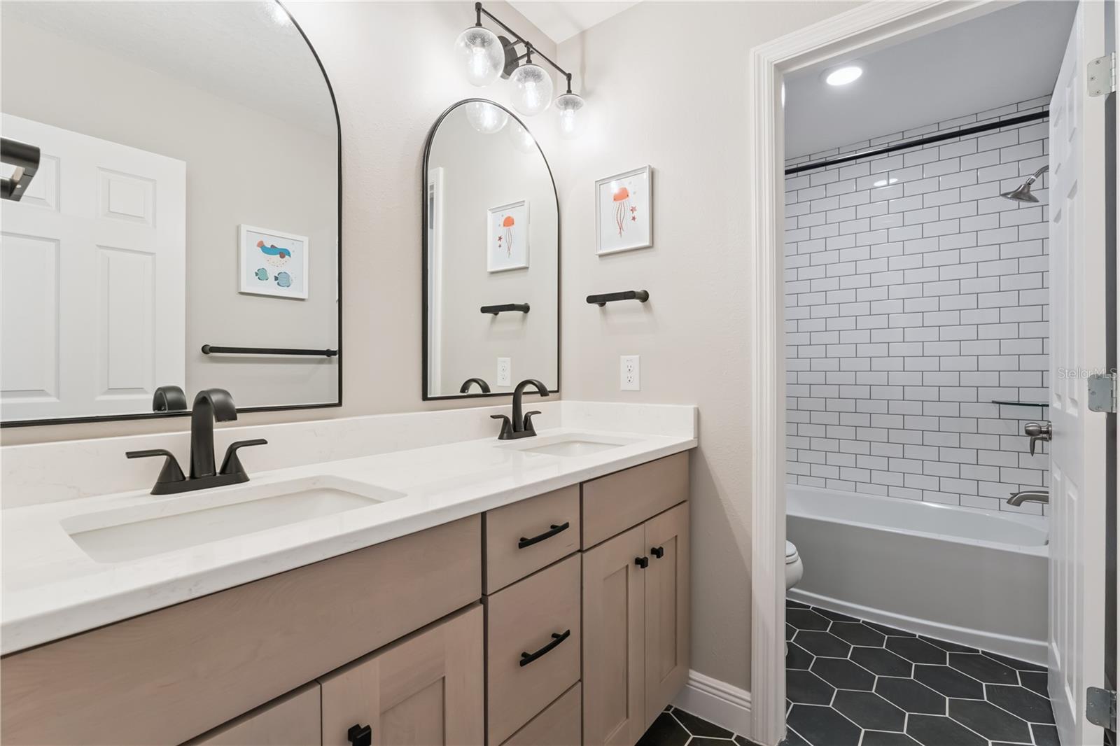 RIDGEVIEW - Residential