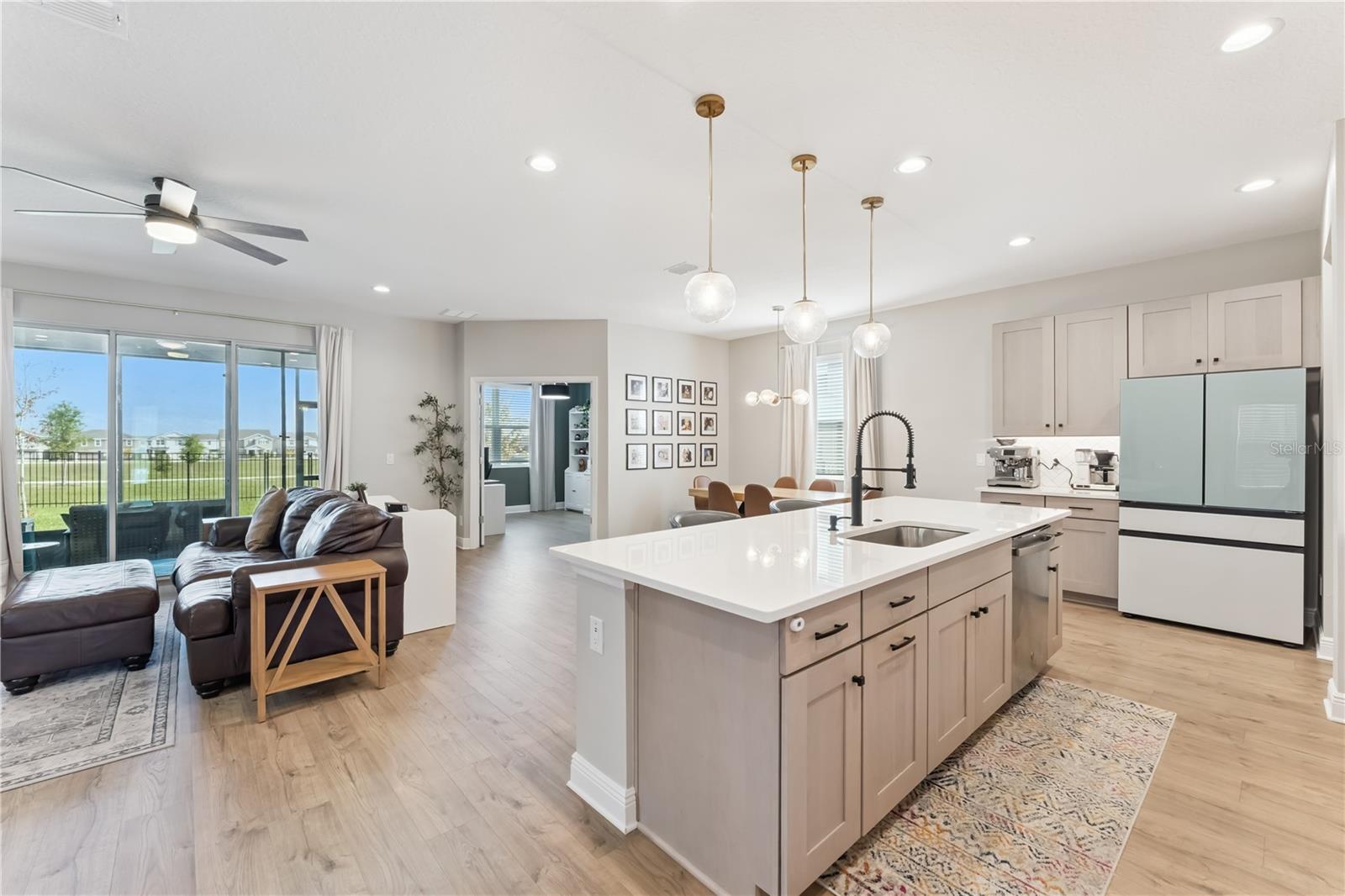 RIDGEVIEW - Residential