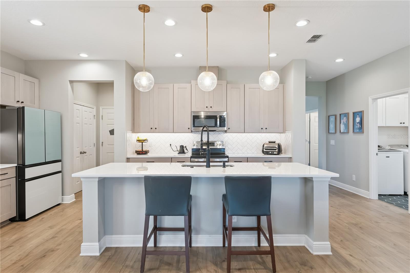 RIDGEVIEW - Residential