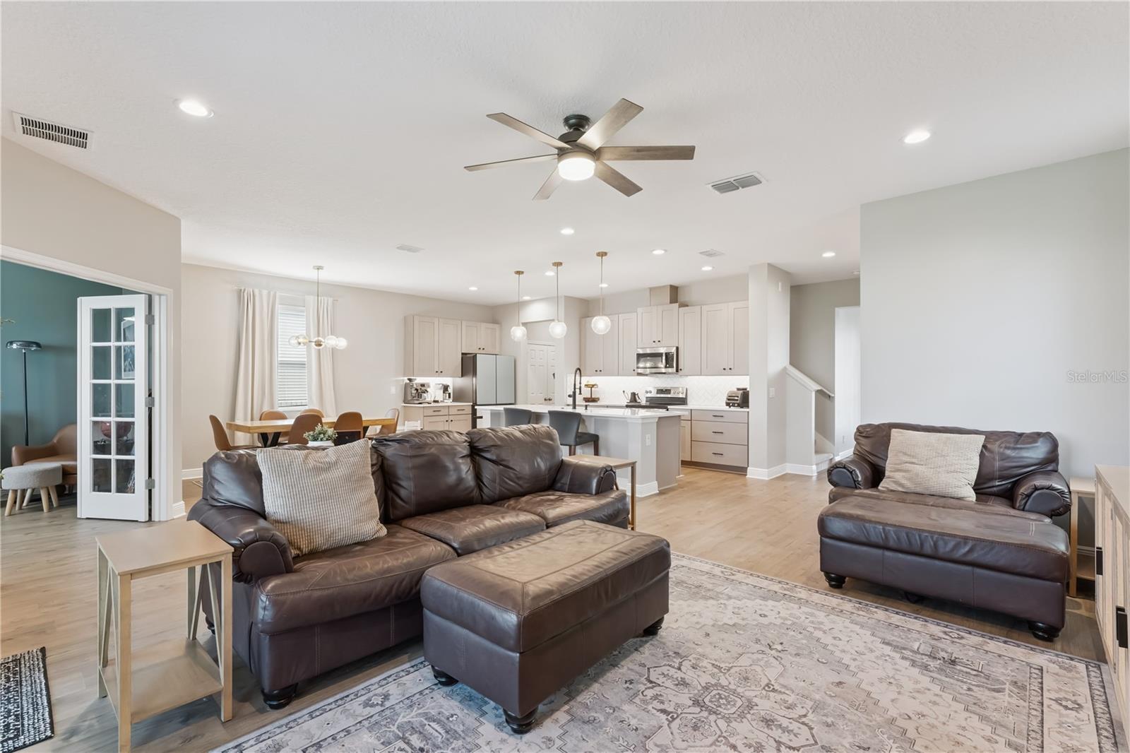 RIDGEVIEW - Residential