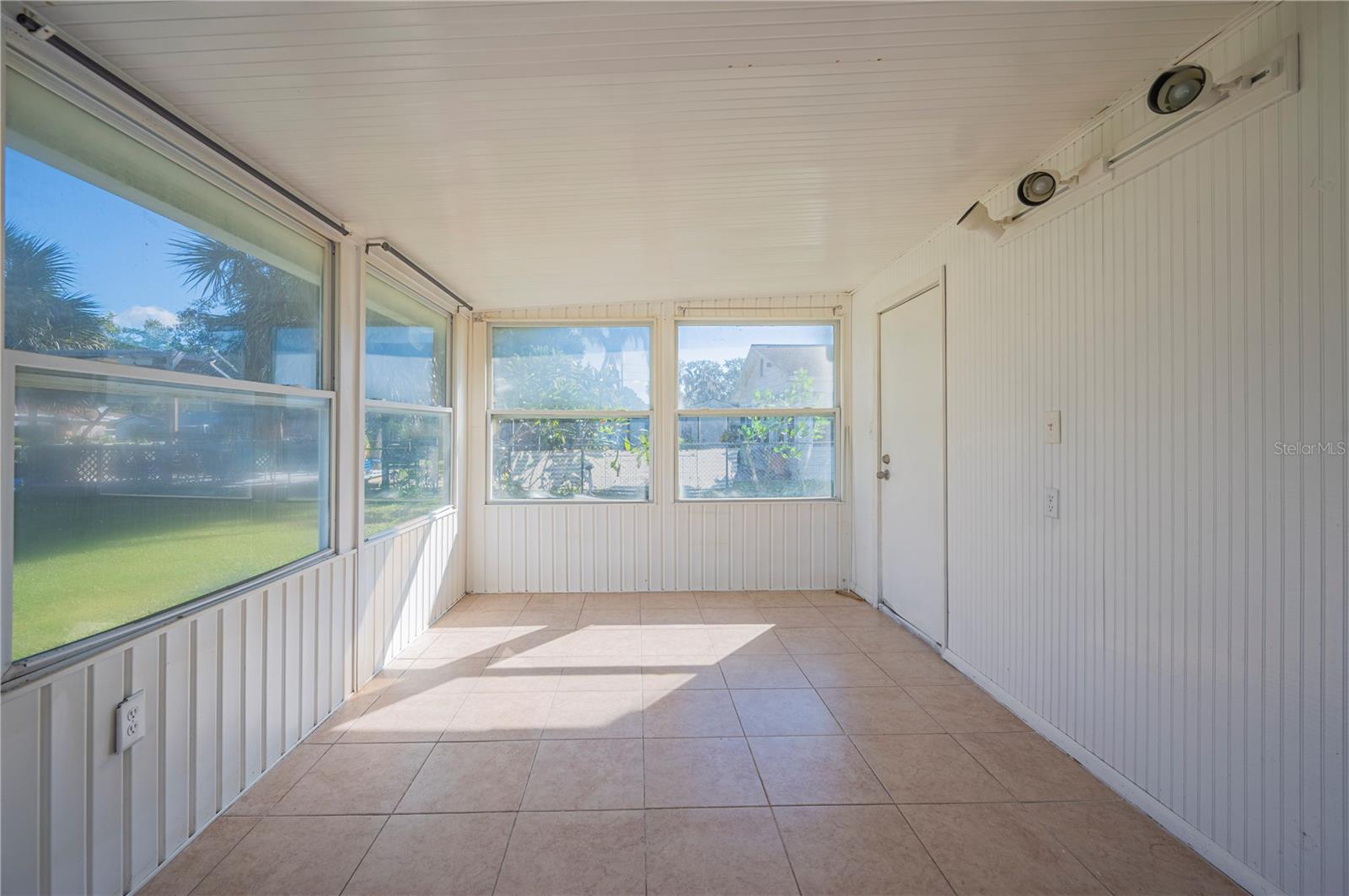 COUNTRY CLUB ESTATES SUB - Residential