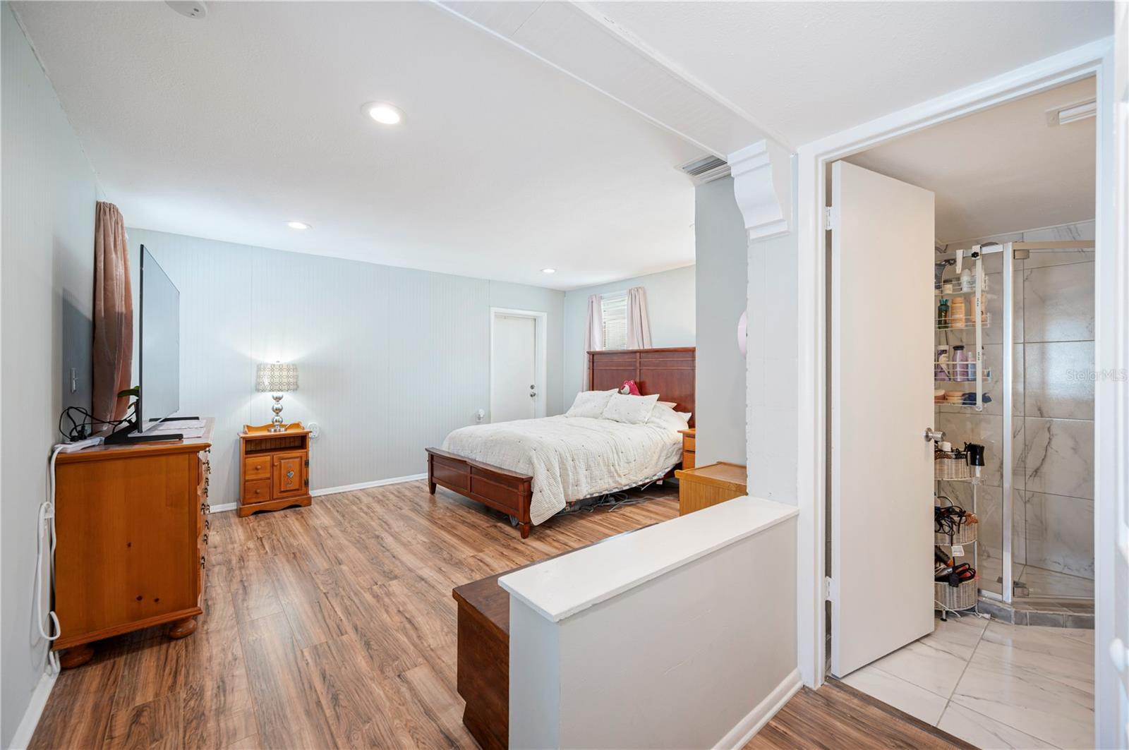COUNTRY CLUB ESTATES SUB - Residential