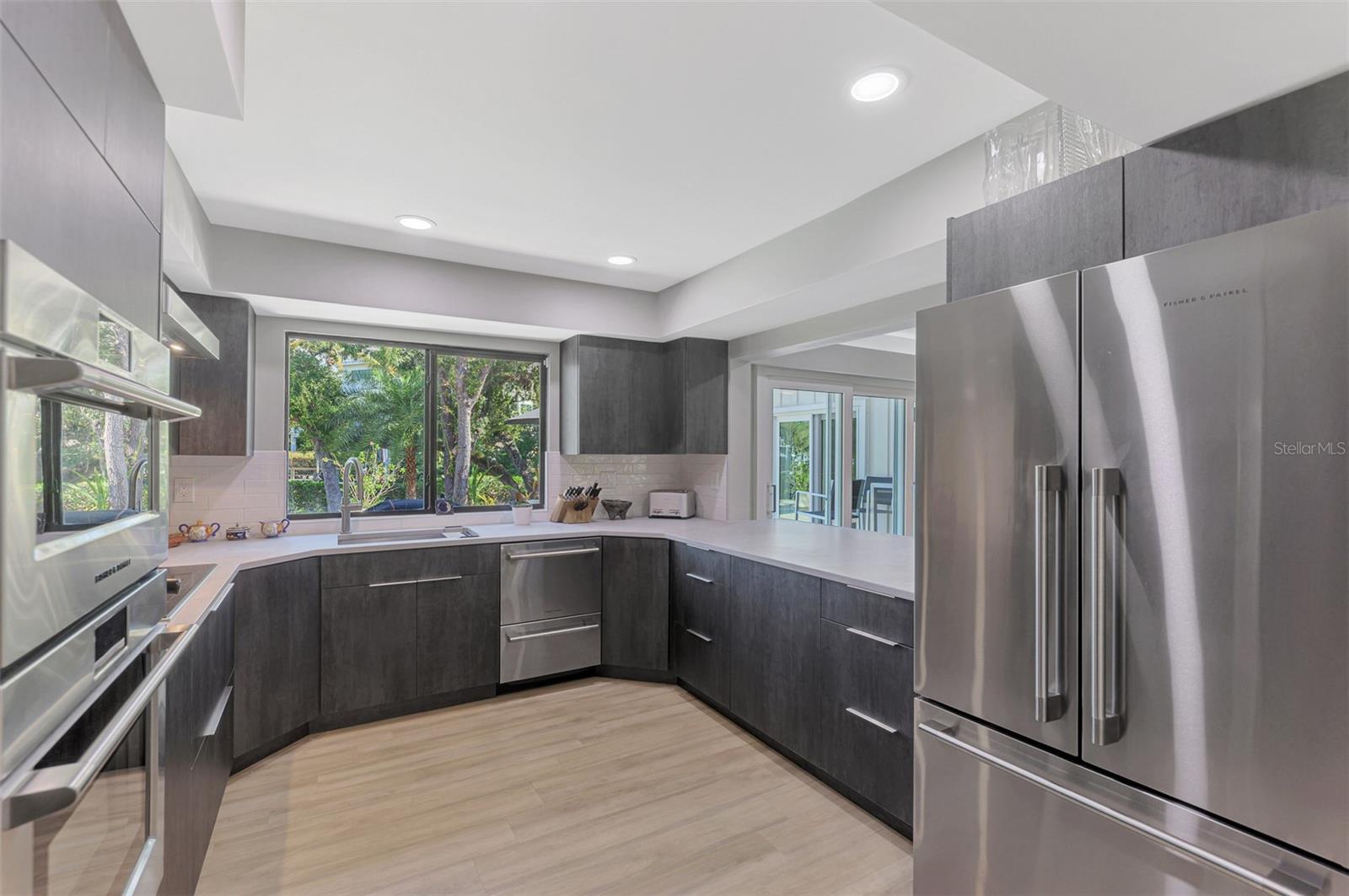 HIDDEN HARBOR - Residential