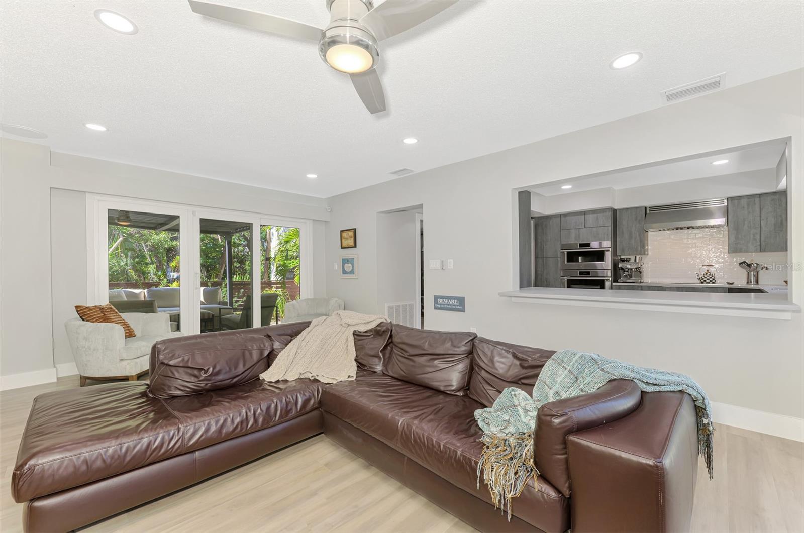 HIDDEN HARBOR - Residential