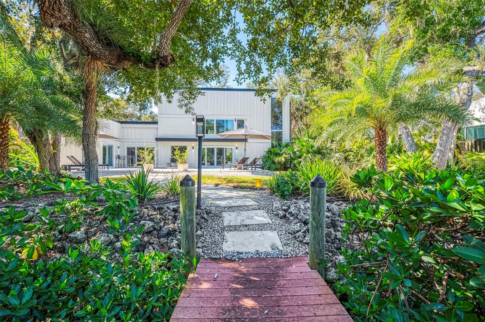 HIDDEN HARBOR - Residential