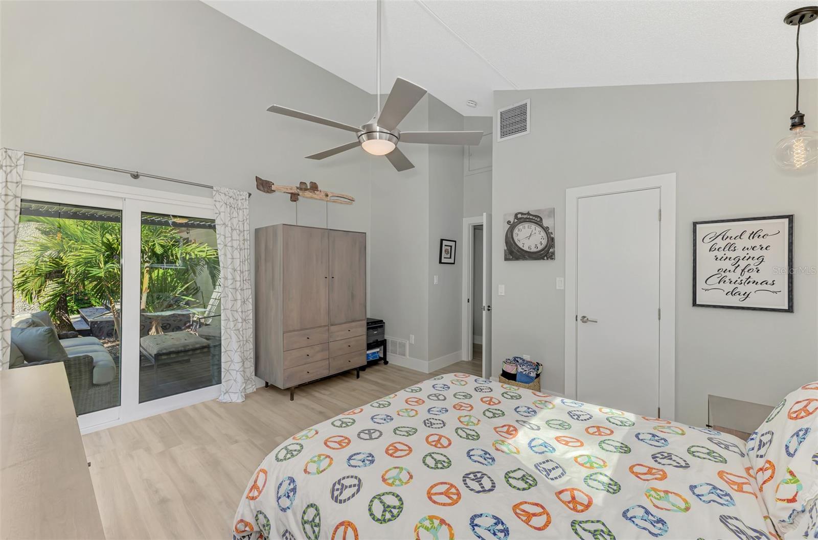 HIDDEN HARBOR - Residential