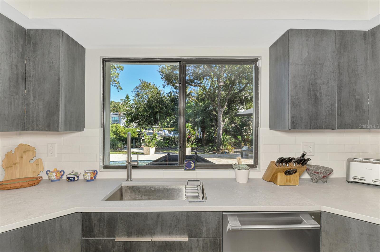 HIDDEN HARBOR - Residential