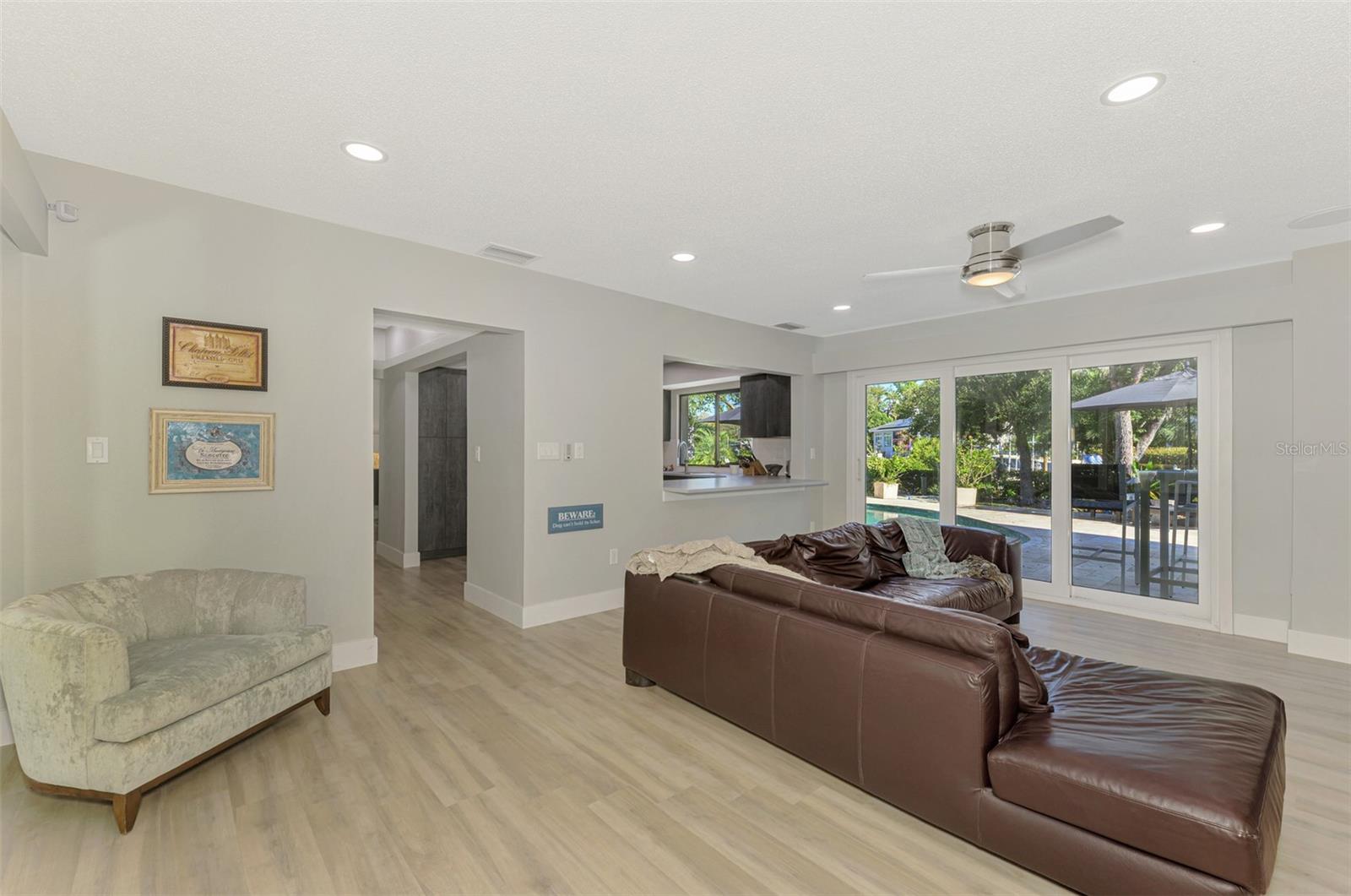 HIDDEN HARBOR - Residential