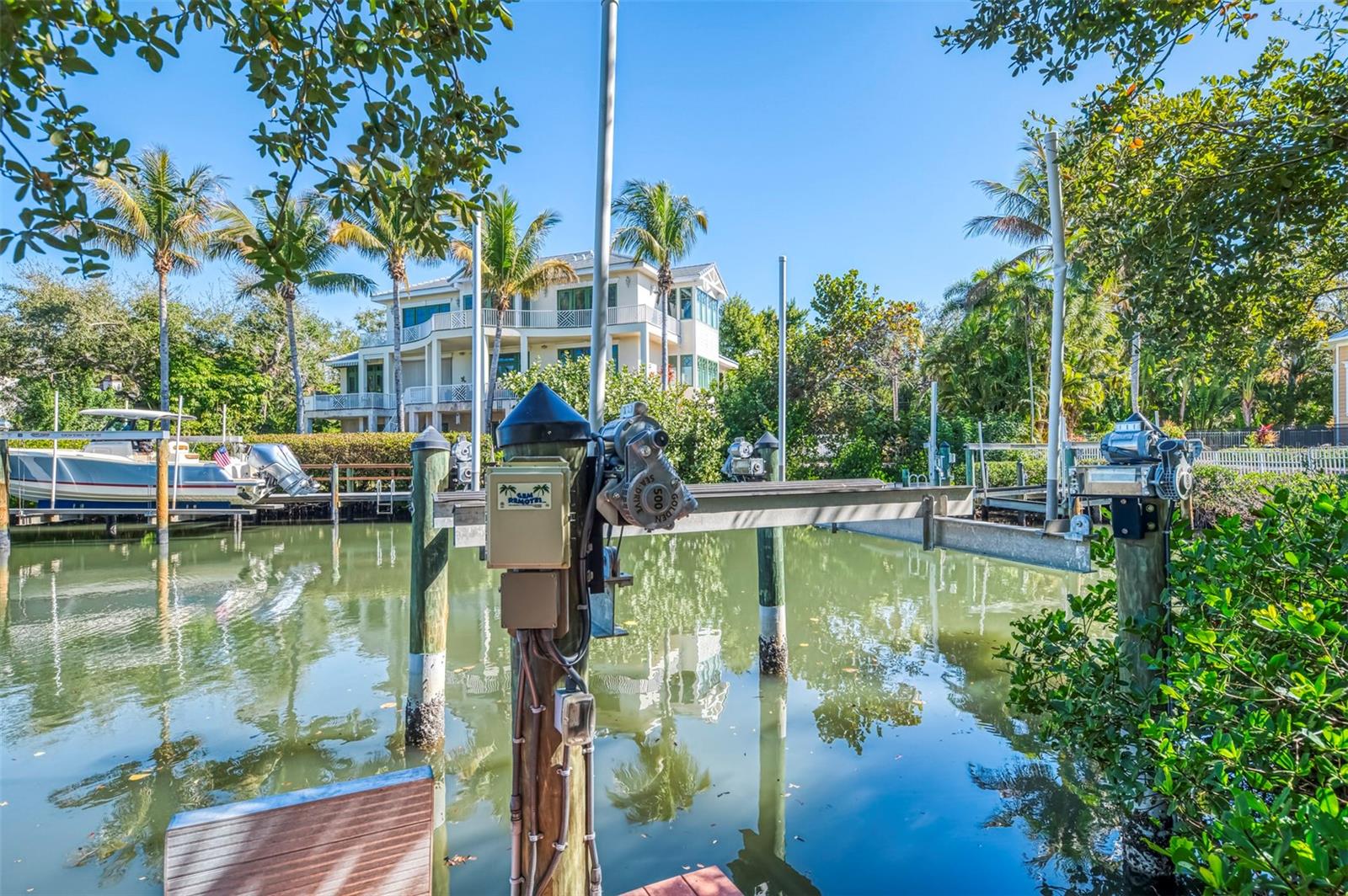 HIDDEN HARBOR - Residential