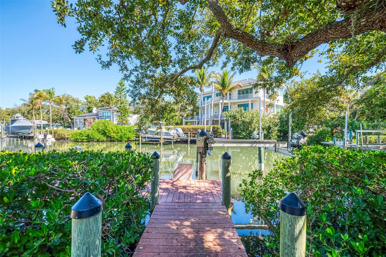 HIDDEN HARBOR - Residential