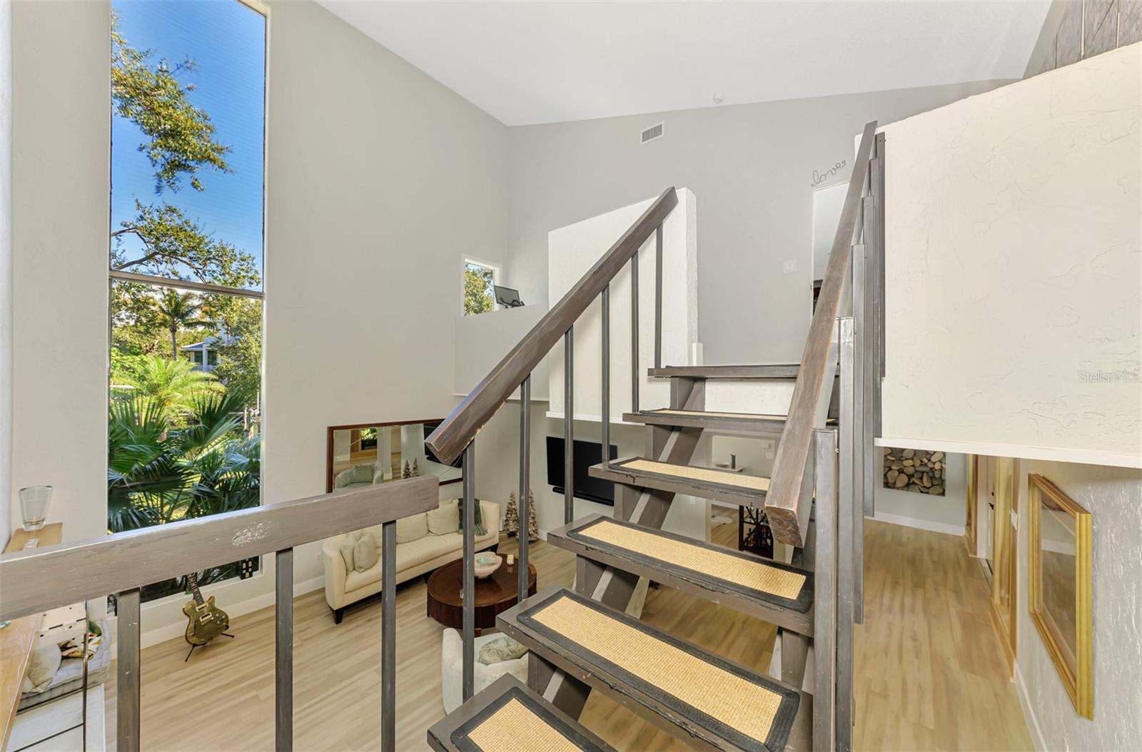 HIDDEN HARBOR - Residential