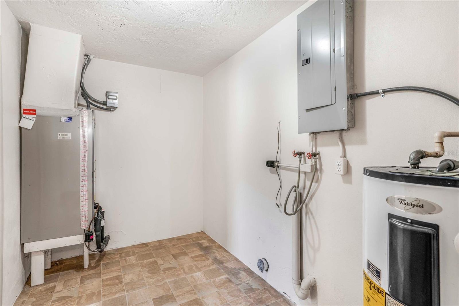 BEVERLY HILLS UNIT 05 - Residential