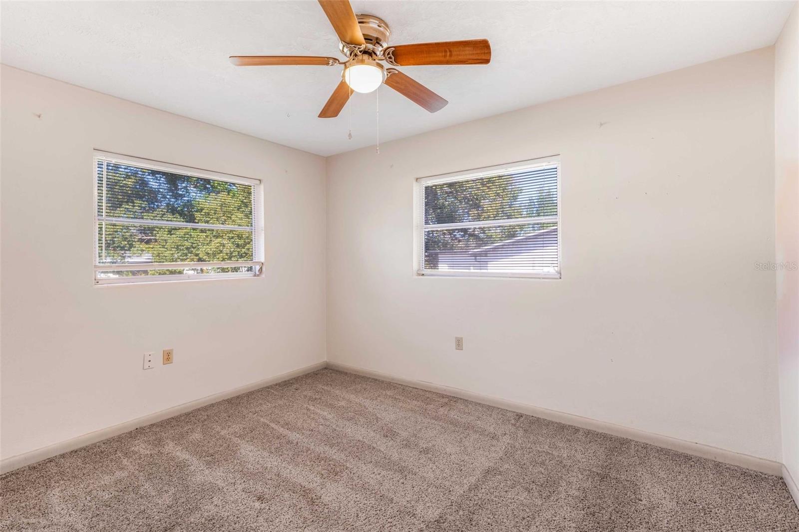 BEVERLY HILLS UNIT 05 - Residential