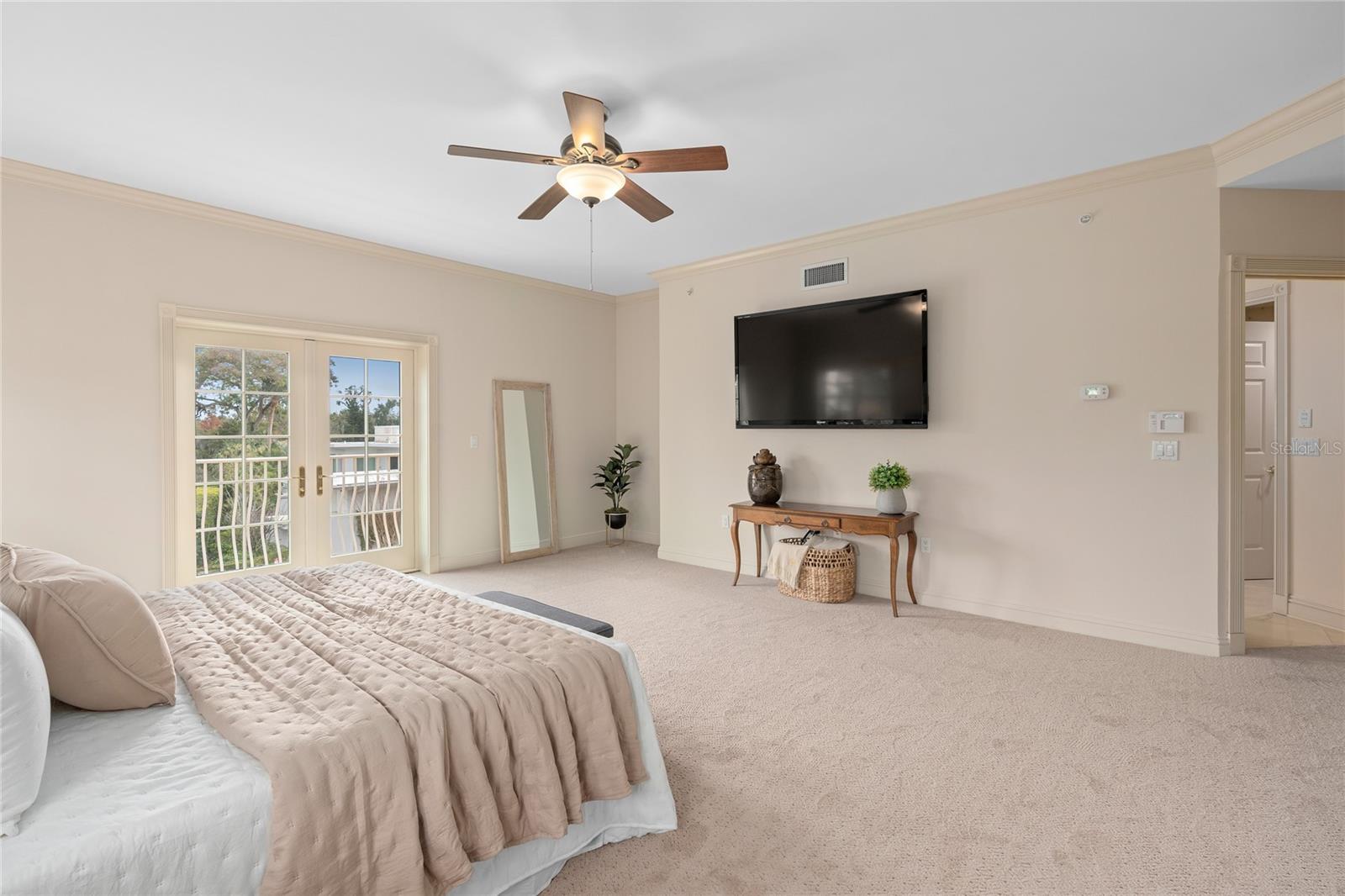 VERSAILLES WINTER PARK CONDO - Residential
