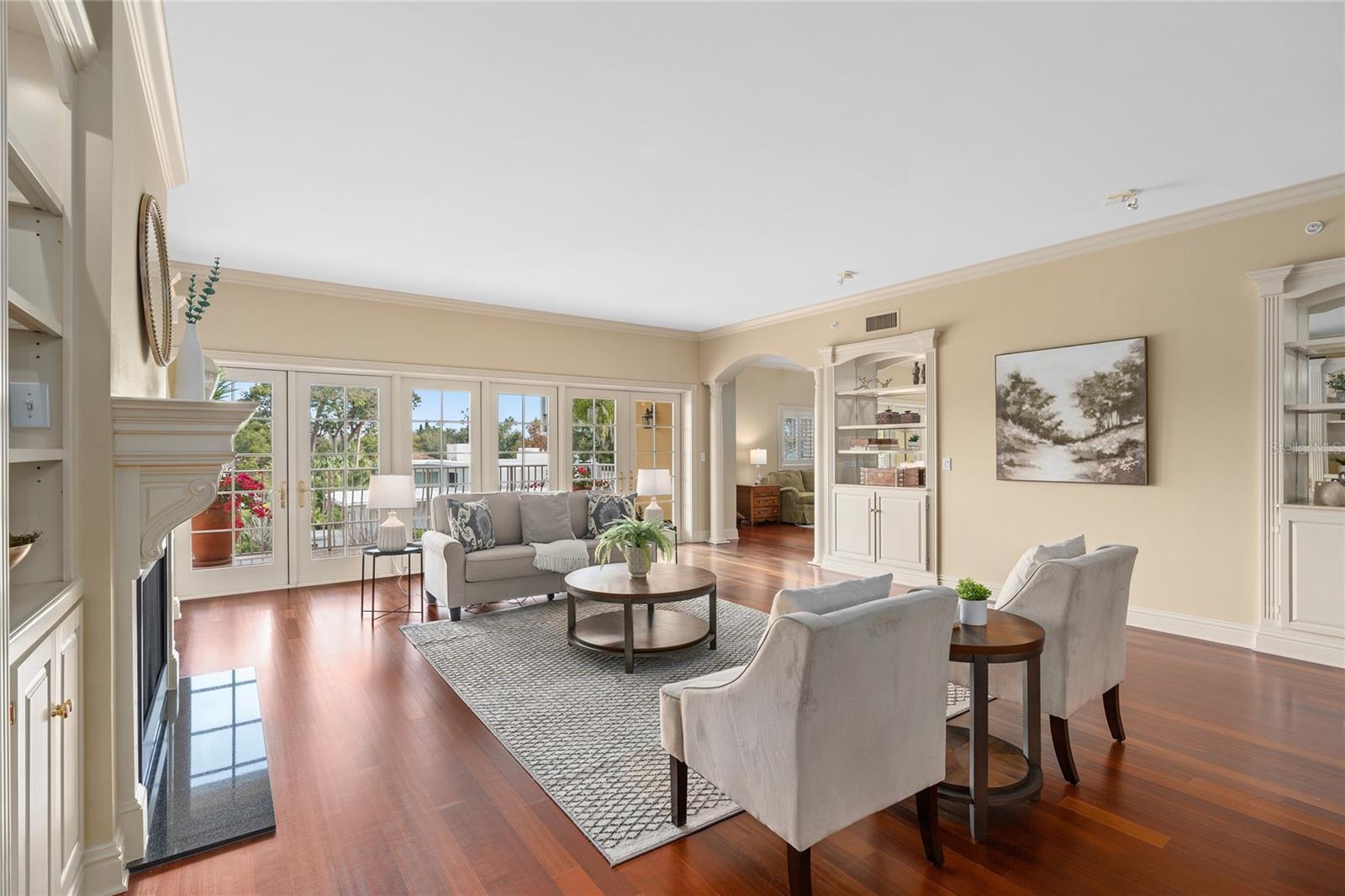 VERSAILLES WINTER PARK CONDO - Residential