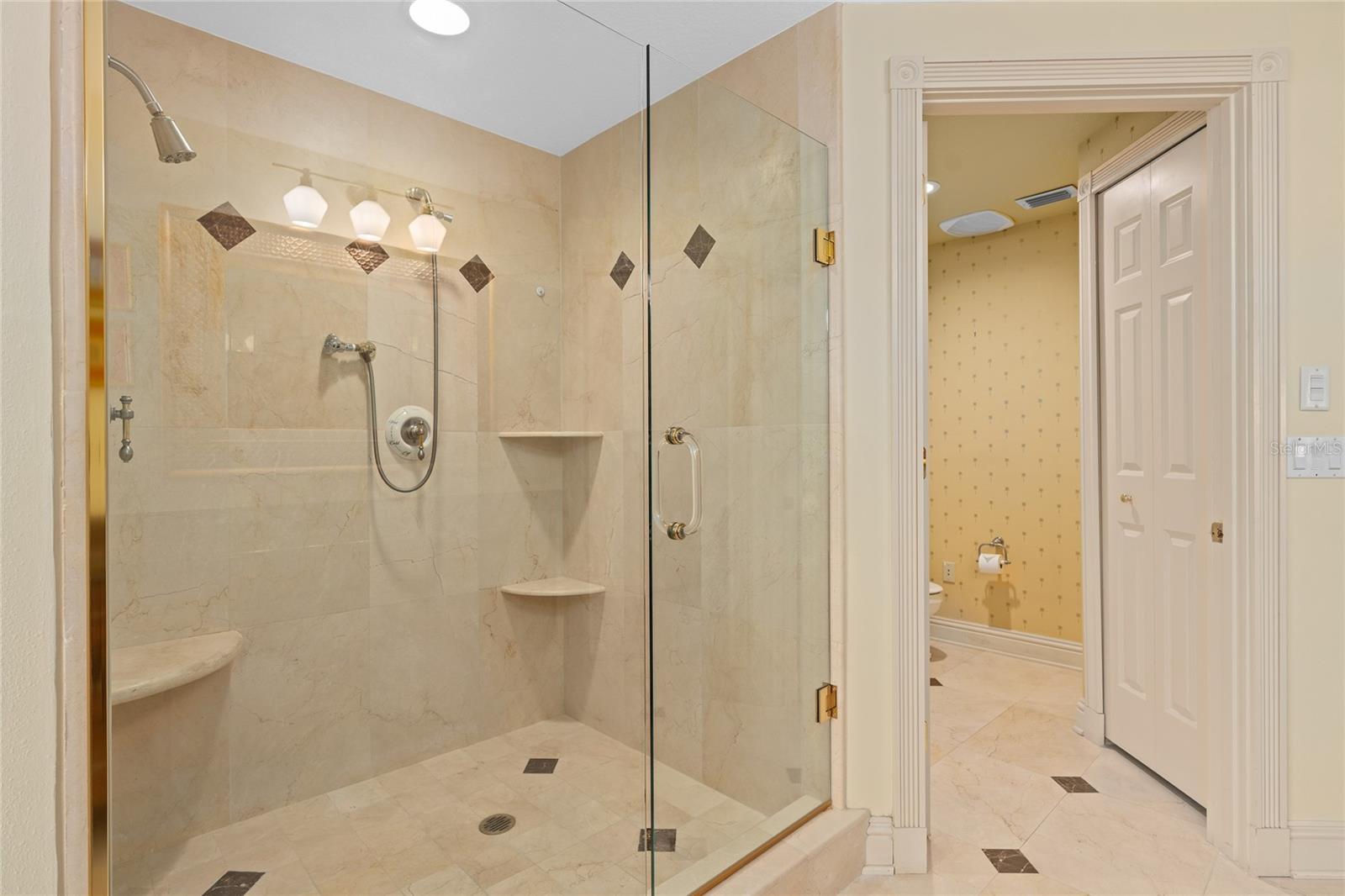 VERSAILLES WINTER PARK CONDO - Residential