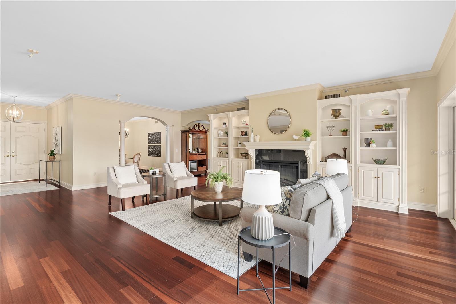 VERSAILLES WINTER PARK CONDO - Residential