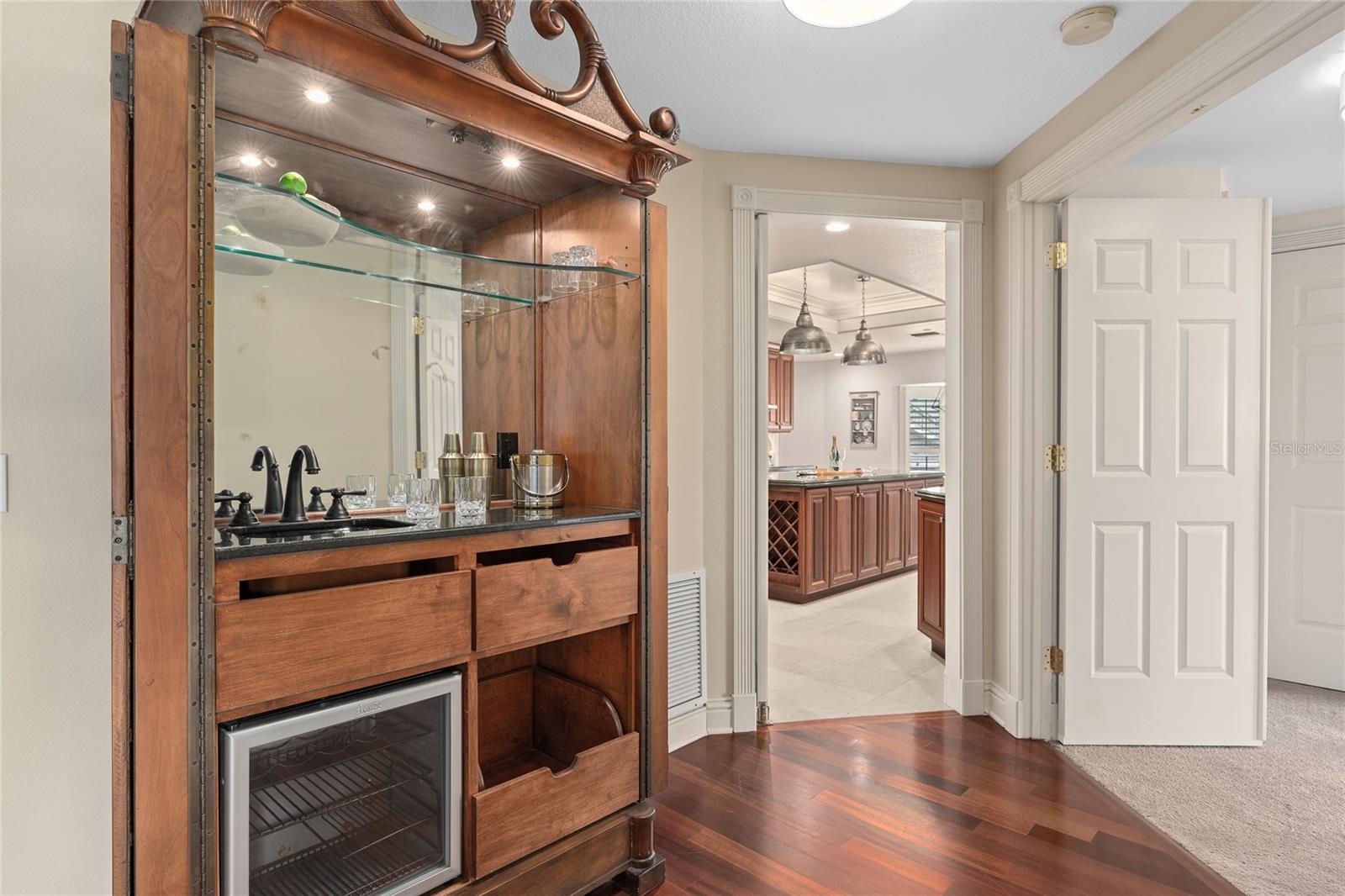 VERSAILLES WINTER PARK CONDO - Residential