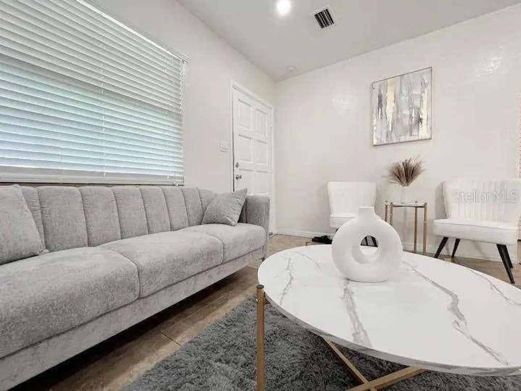 Photo of 3606 W Bay To Bay Boulevard, Tampa, FL 33629 (MLS # TB8430738)