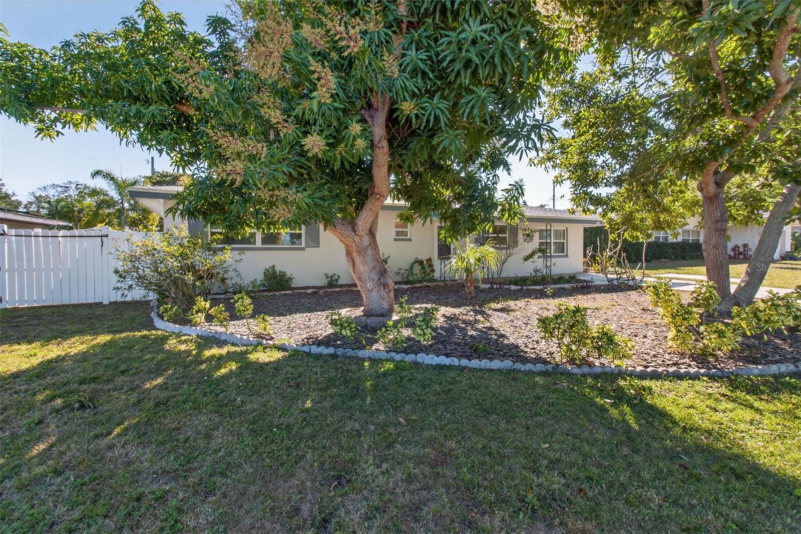 HARBOR CREST - Residential