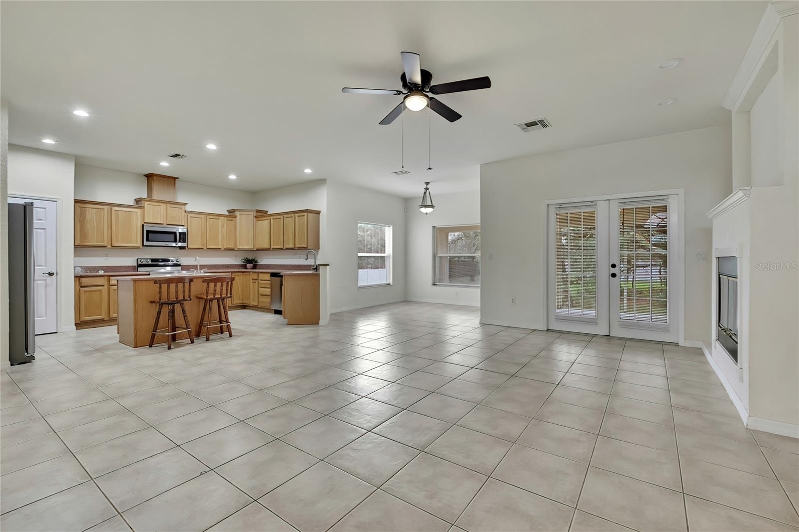 PADRONS WEST LINDEN ESTATES - Residential Lease