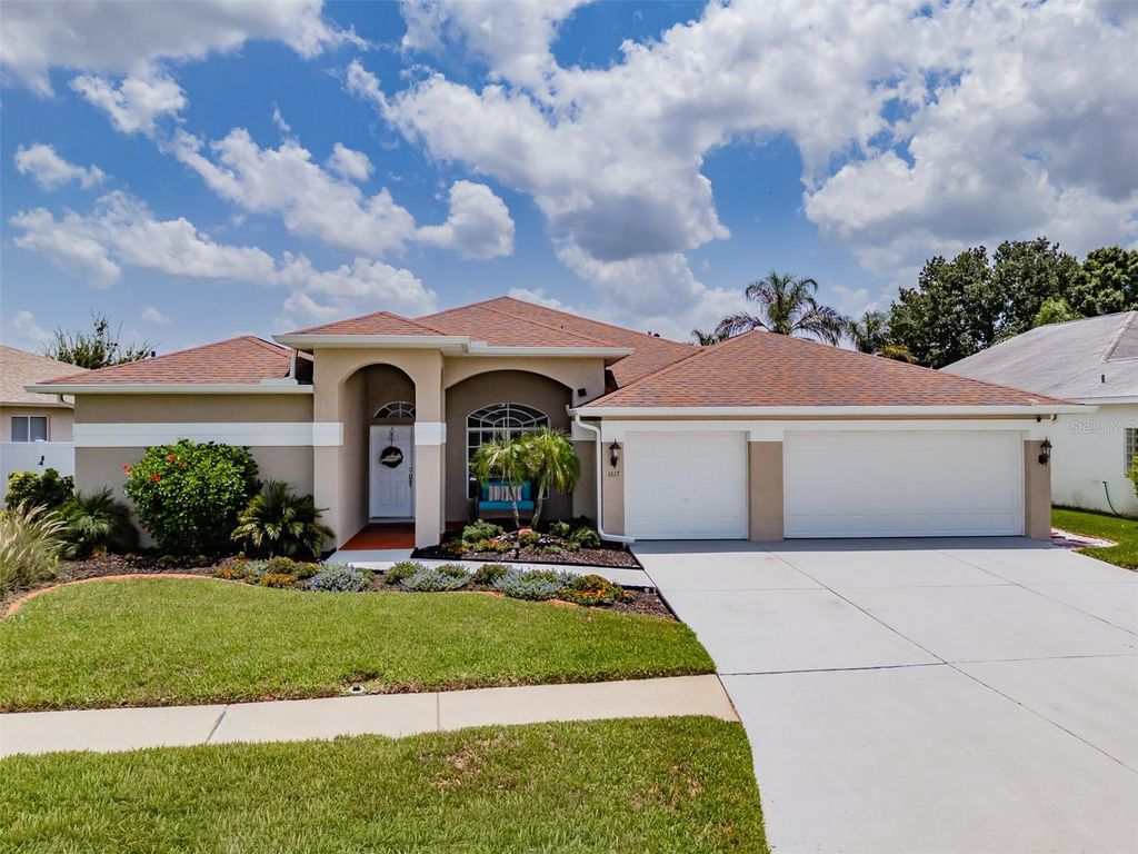 Photo of 1617 Vistoso Lane, Sun City Center, FL 33573 (MLS # TB8527865)