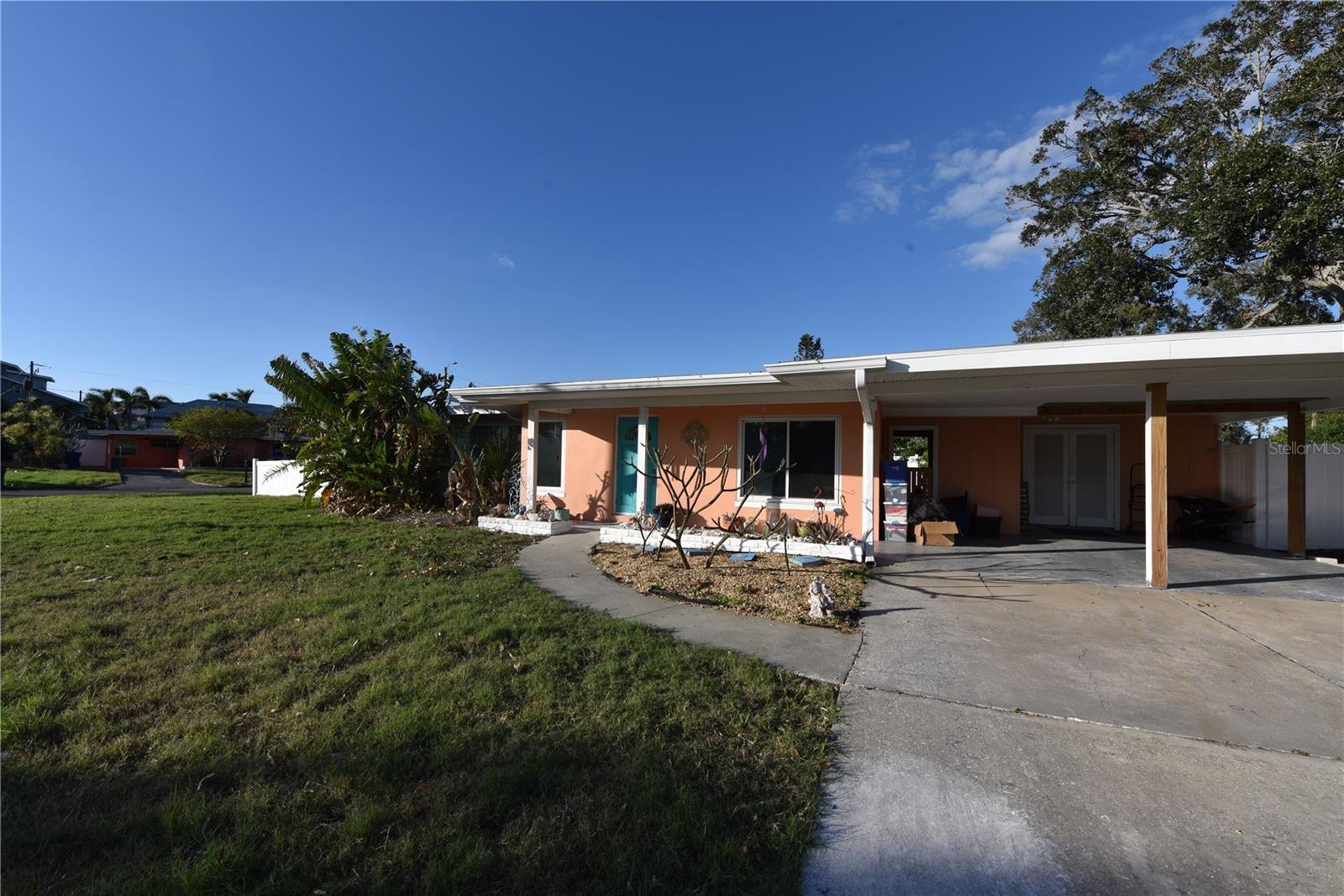 552 TRADE WINDS DRIVE