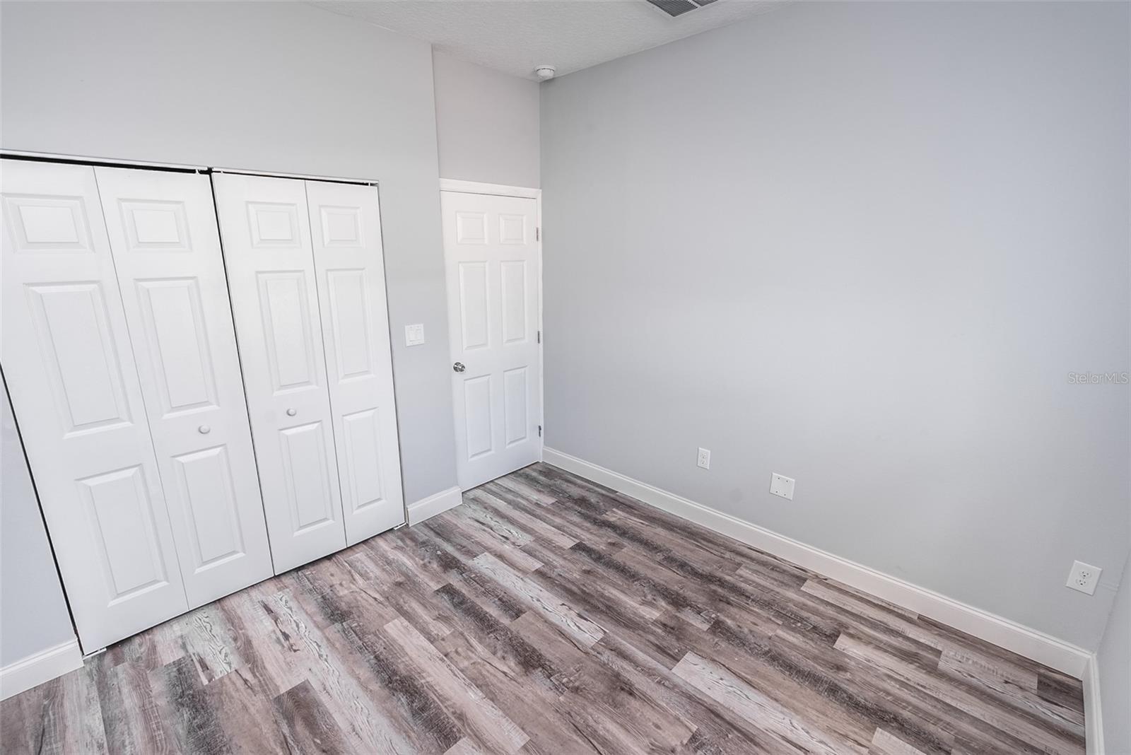 WALK IN WATER LAKE ESTATES PH 03 - Residential