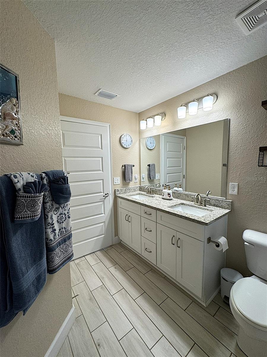 SUMMERCREST - Residential