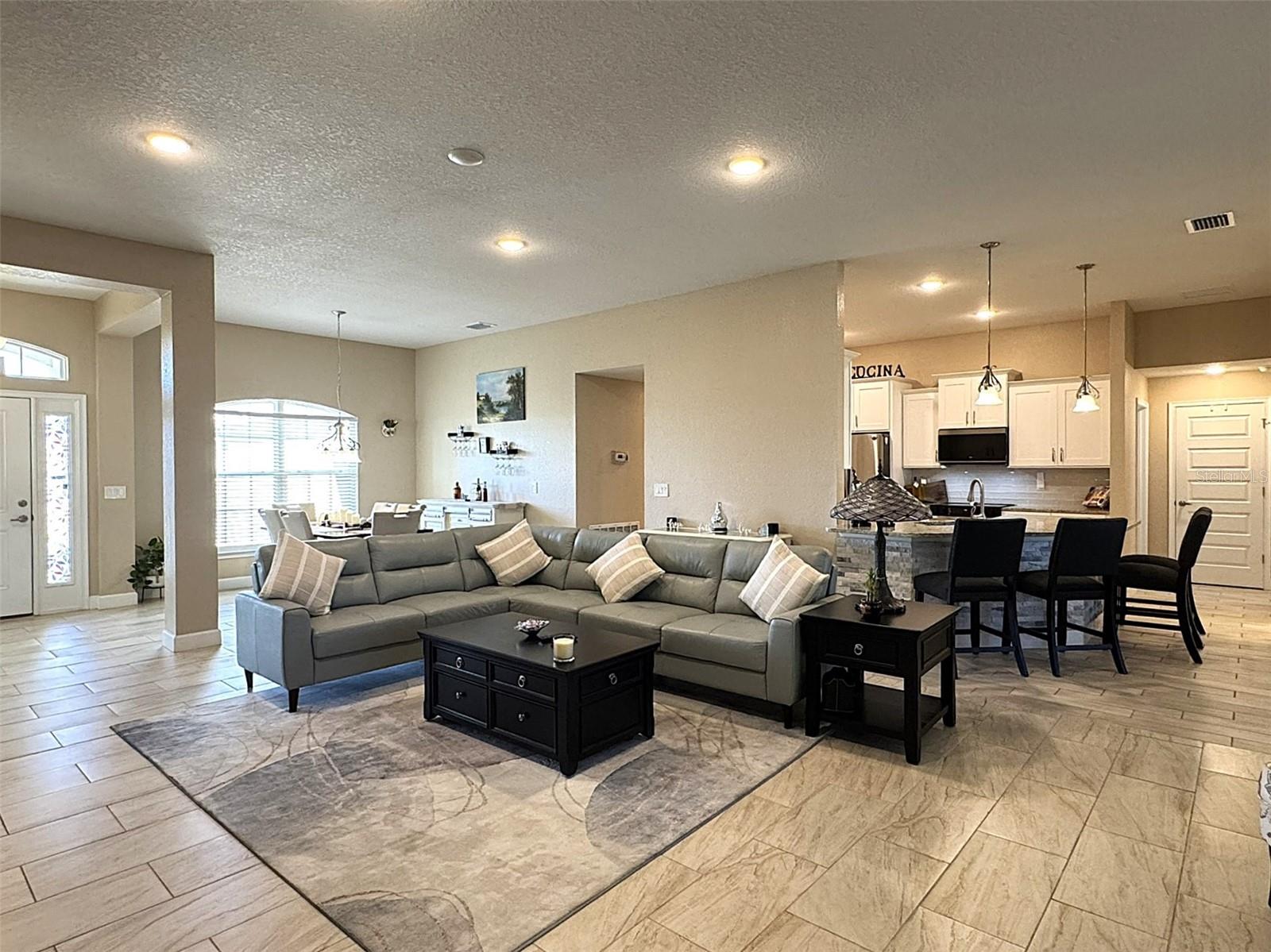 SUMMERCREST - Residential