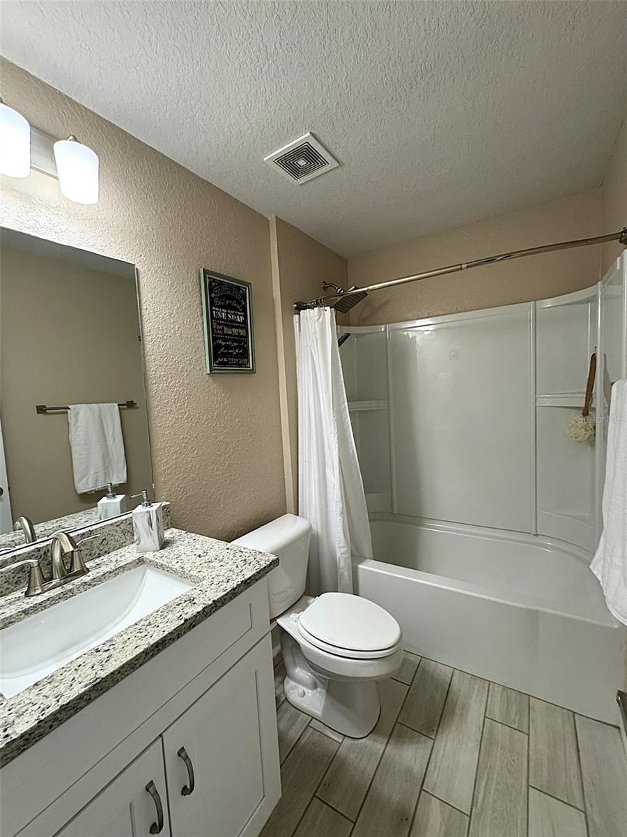 SUMMERCREST - Residential