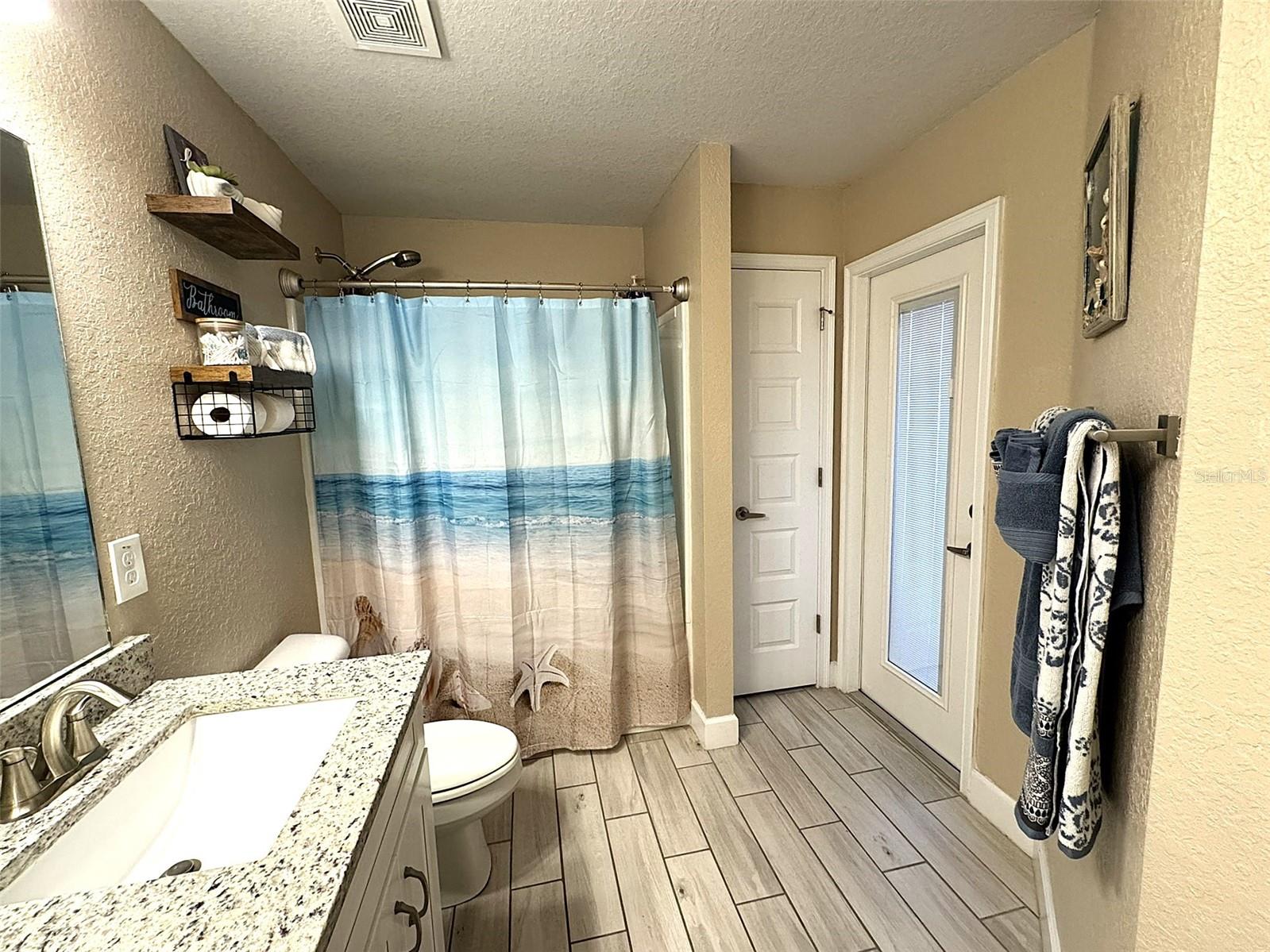 SUMMERCREST - Residential