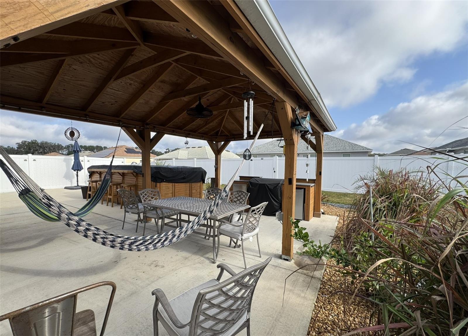 SUMMERCREST - Residential