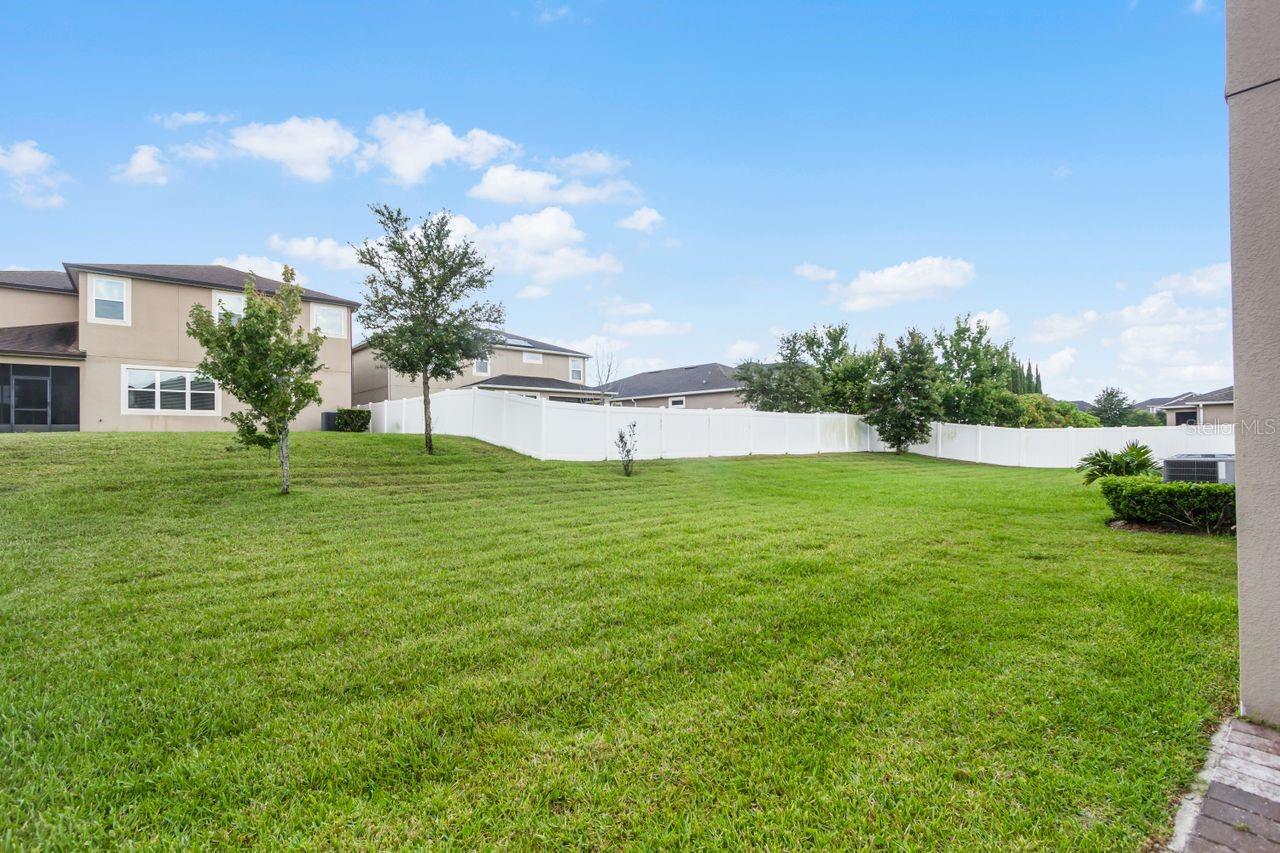1873 DONAHUE DR