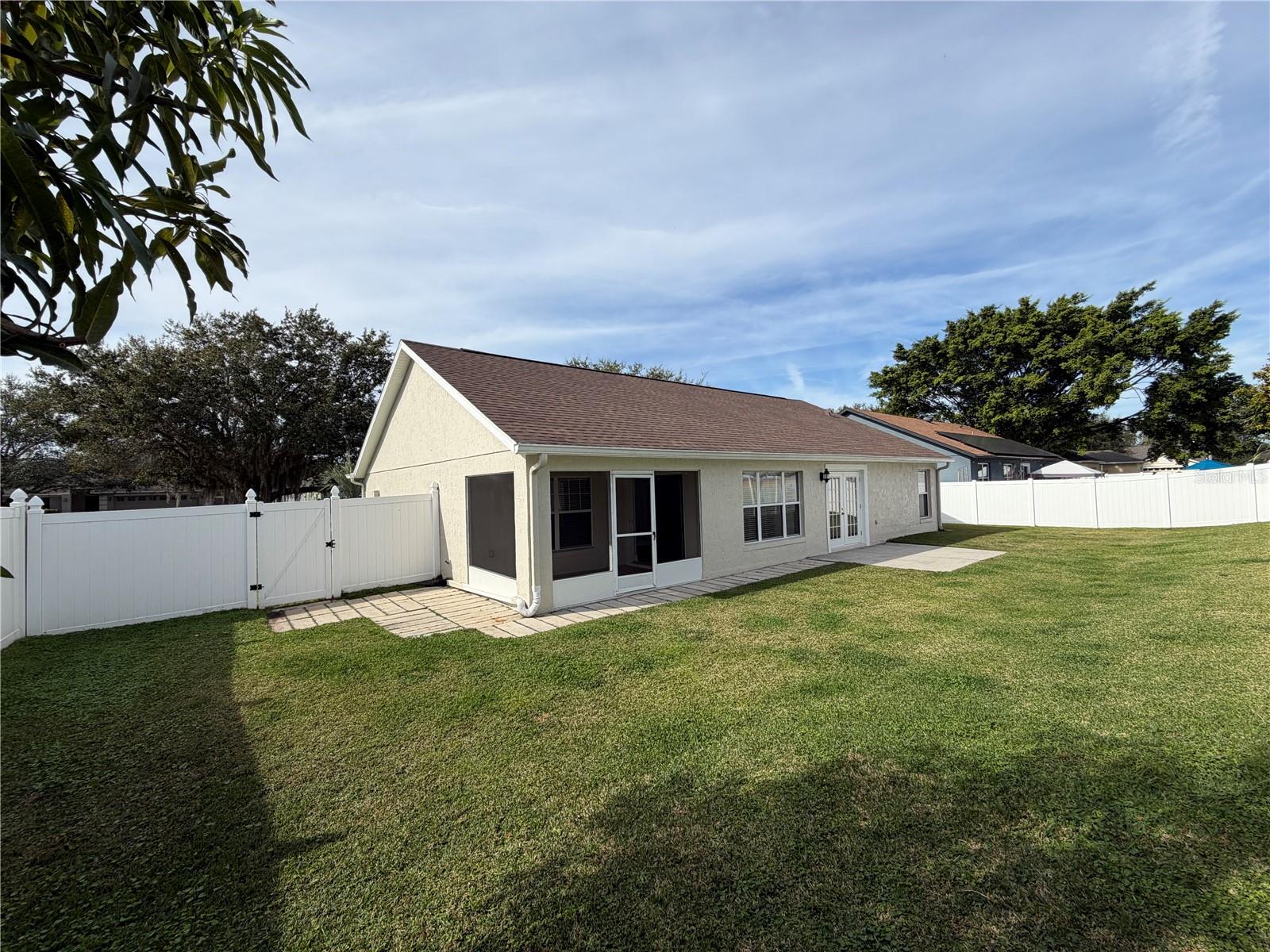 TRADITIONS SUB - Residential Lease