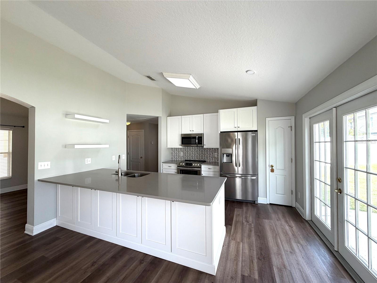 TRADITIONS SUB - Residential Lease