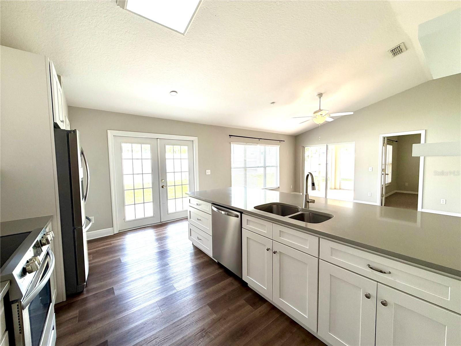 TRADITIONS SUB - Residential Lease