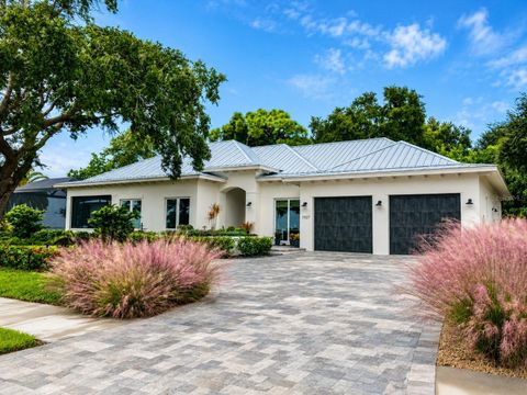 Photo of 7927 Longbay Blvd, Sarasota, FL 34243 (MLS # A4693426)