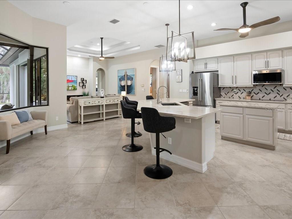 GOLDEN GATE ESTATES - Residential