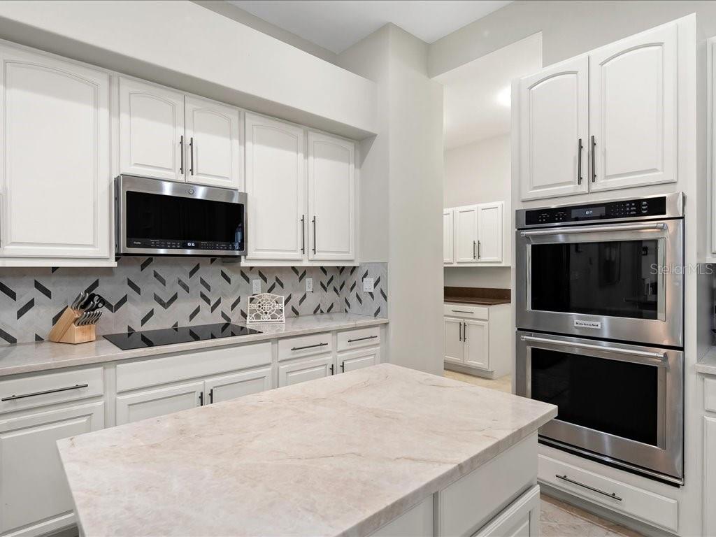 GOLDEN GATE ESTATES - Residential