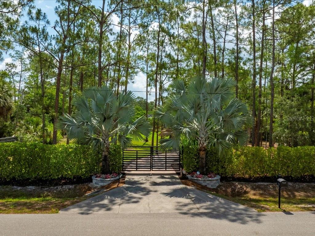 GOLDEN GATE ESTATES - Residential