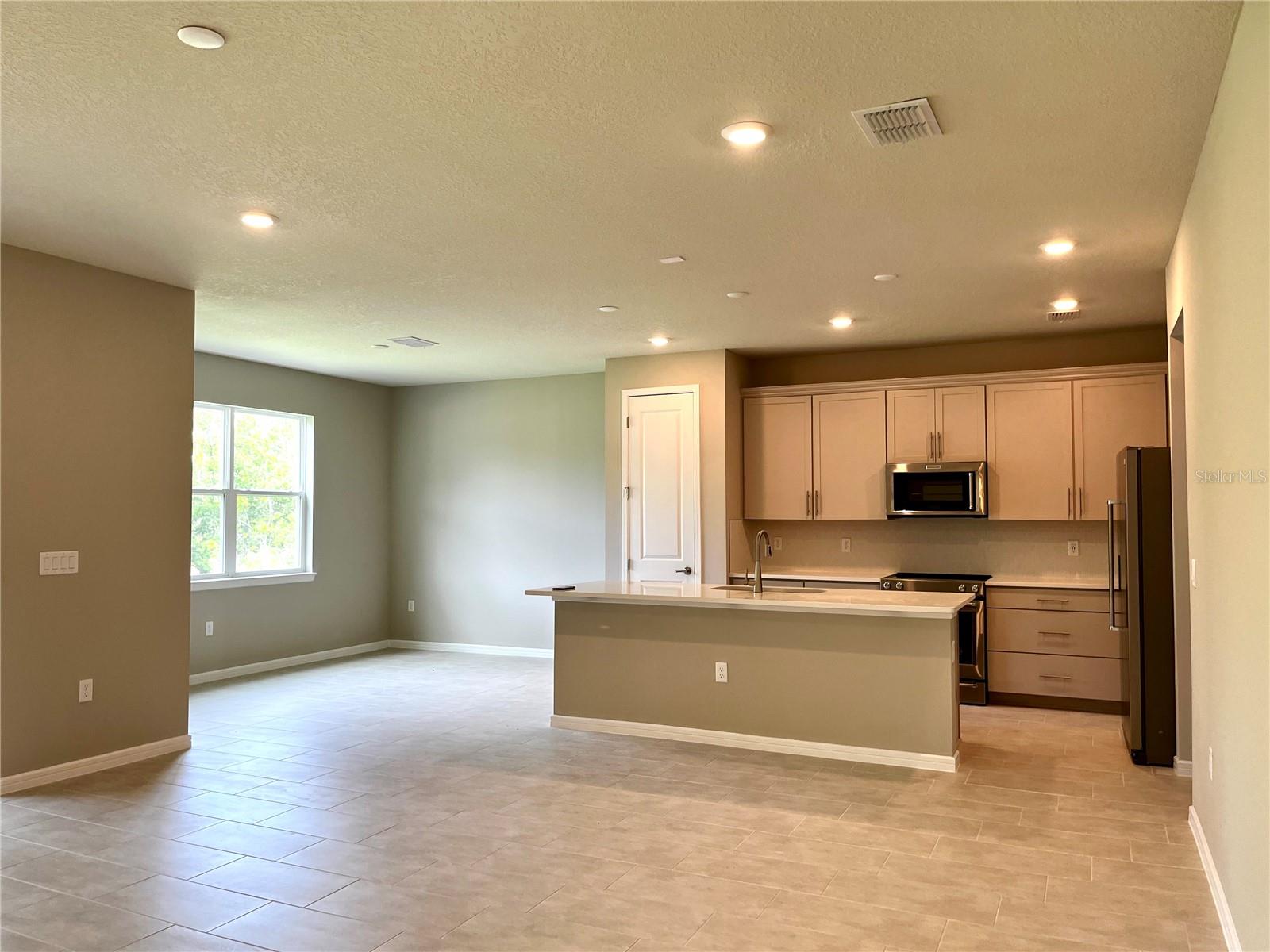 SERENOA LAKES - Residential Lease