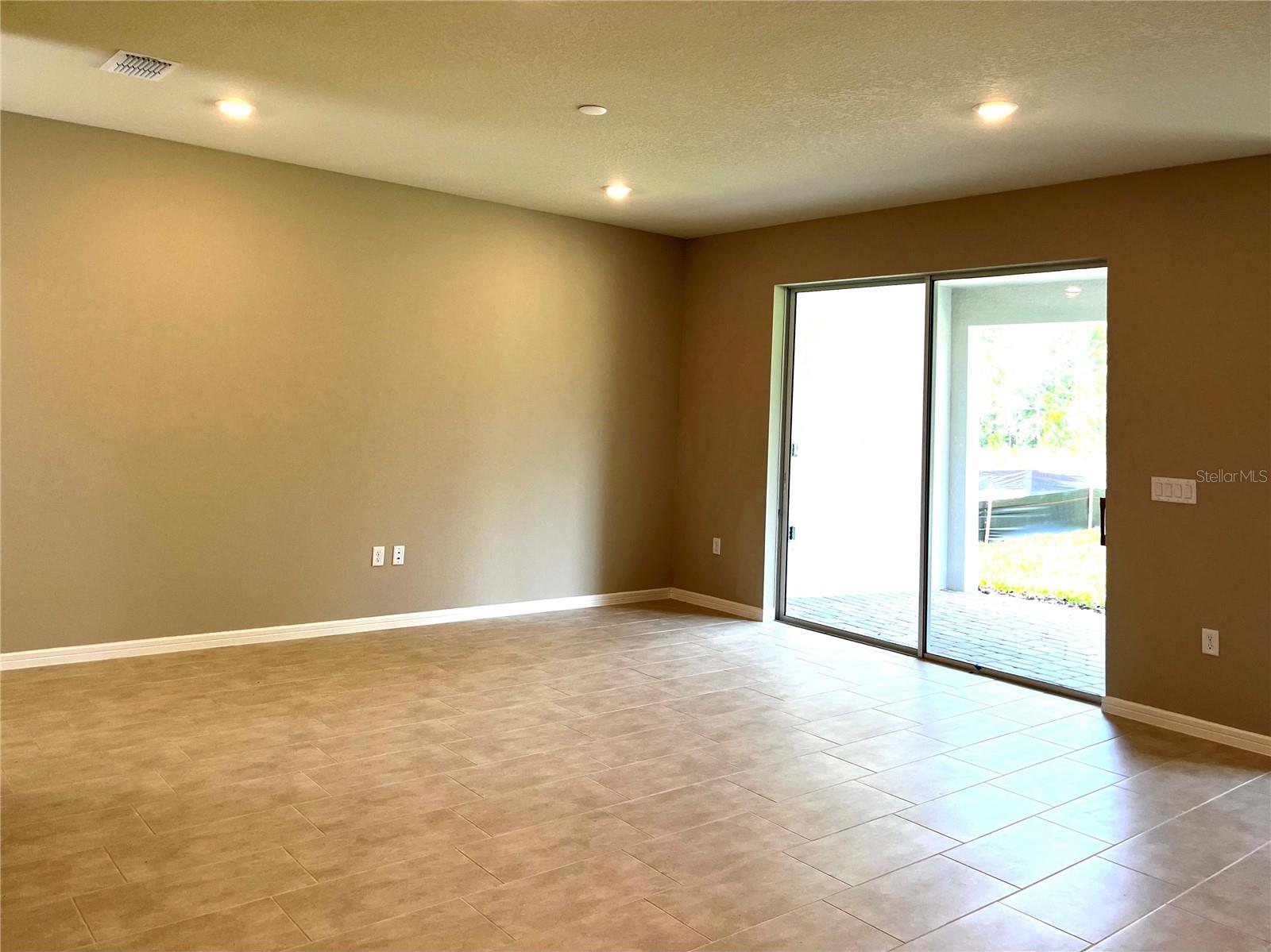 SERENOA LAKES - Residential Lease