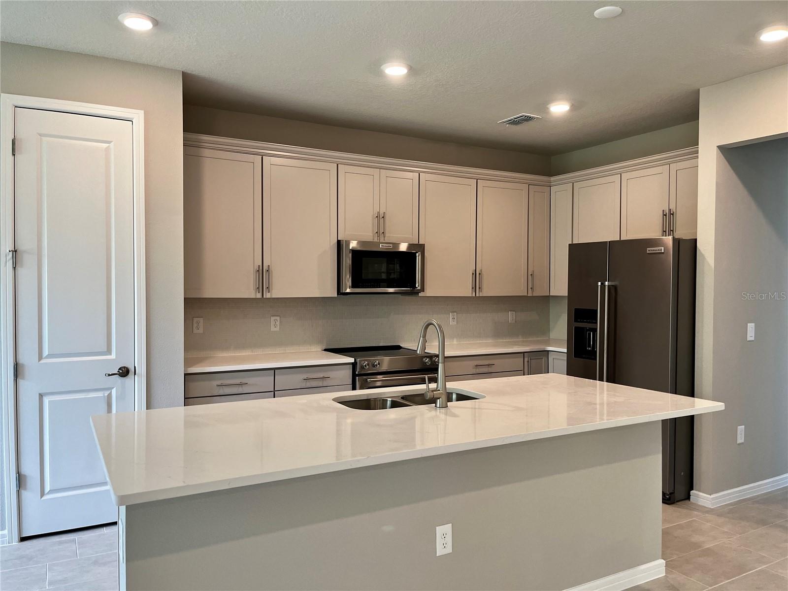 SERENOA LAKES - Residential Lease