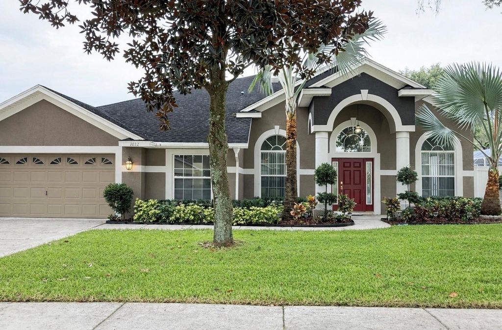 Photo of 1032 Legends Pass Drive, Valrico, FL 33594 (MLS # TB8424005)