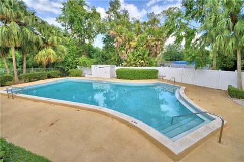 A home in WINTER HAVEN