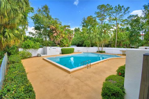 A home in WINTER HAVEN